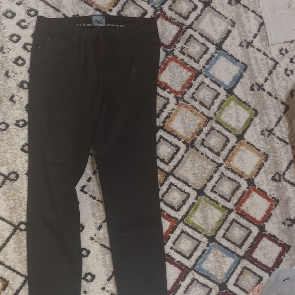 Women's Black Straight Leg Jeans